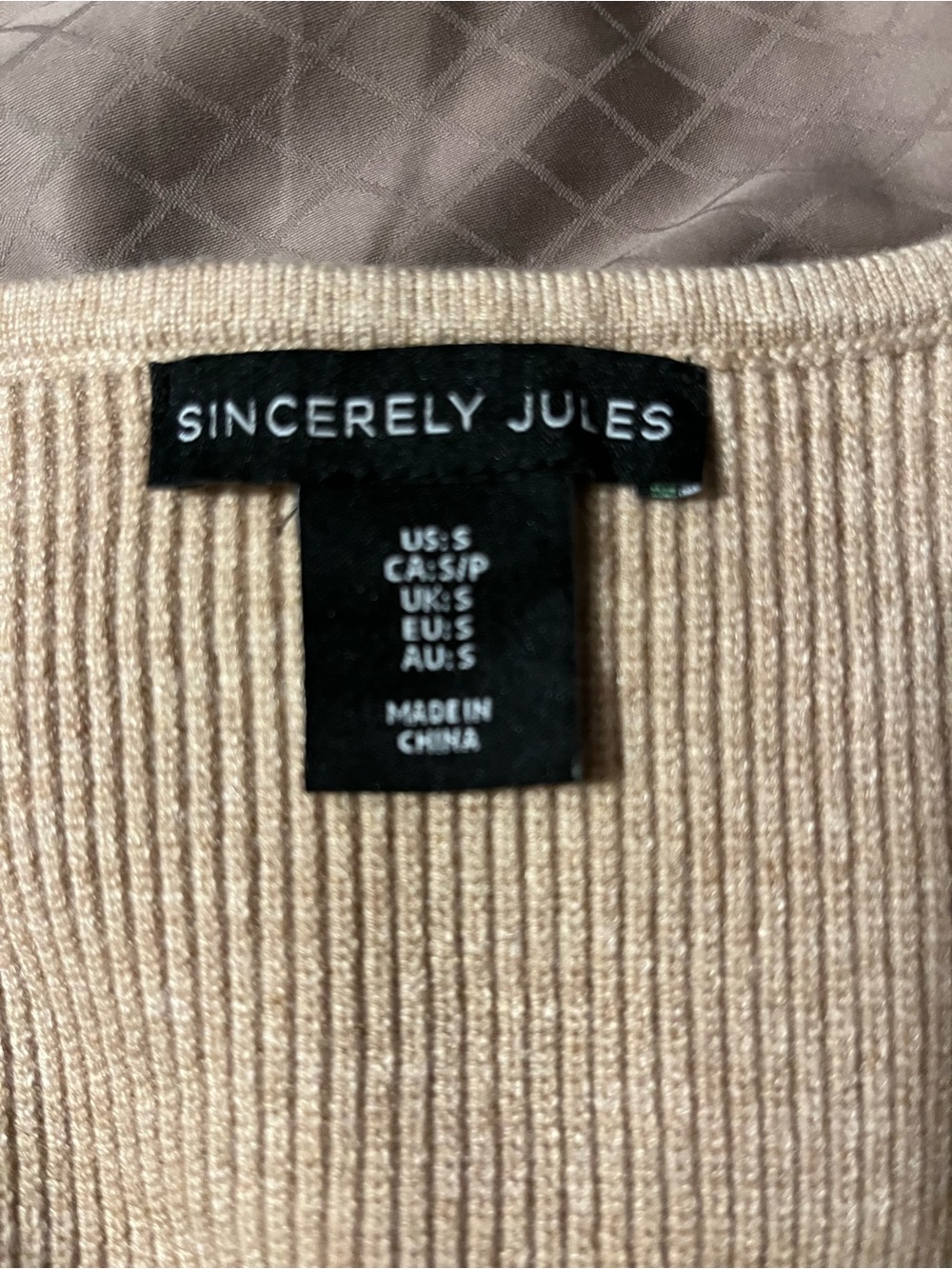 Sincerely Jules Ribbed Button Front Knit Crop Vest NWOT - Picture 2 of 4